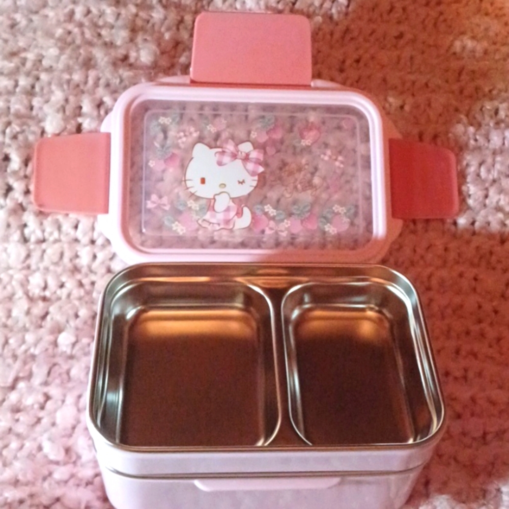 Hello Kitty Bento Box - Picture 3 of 6